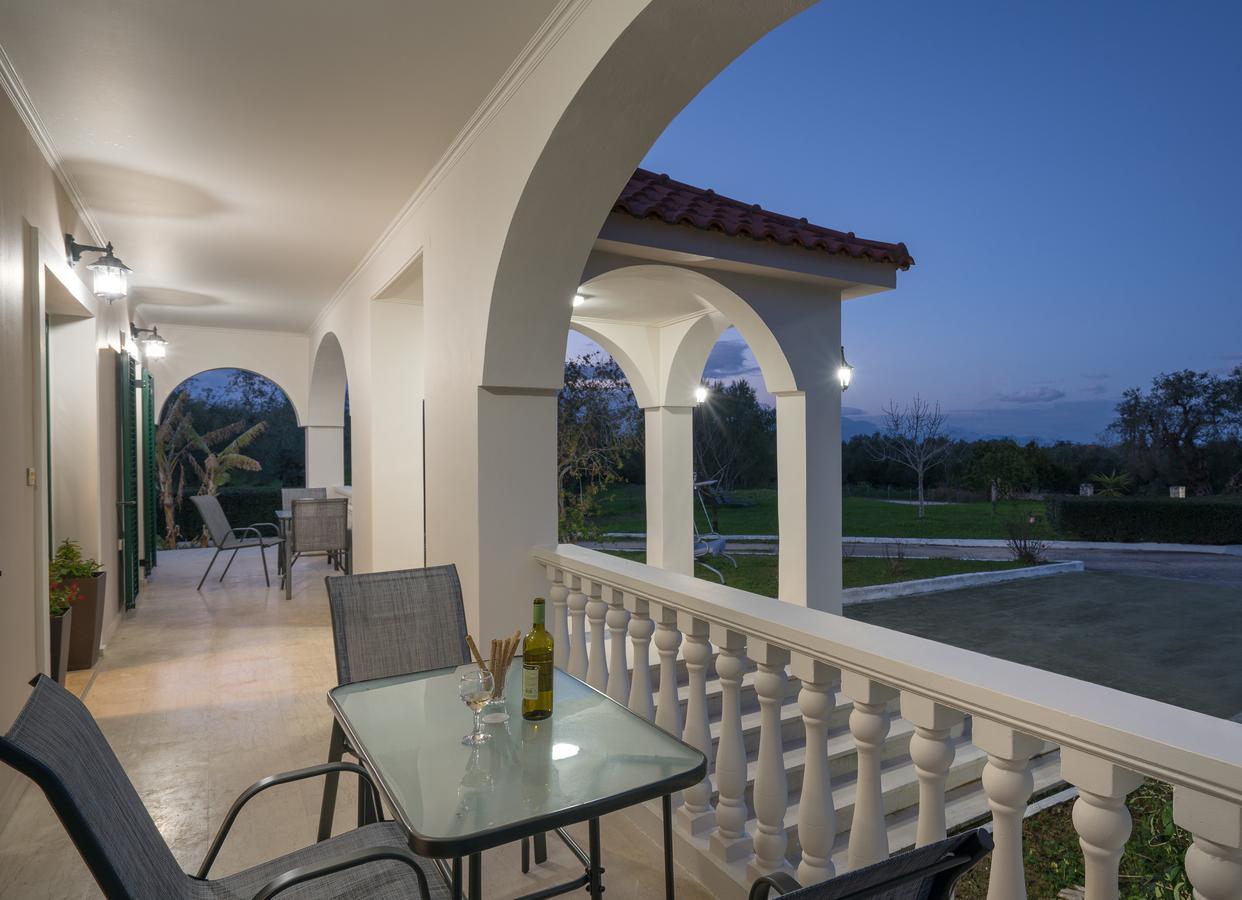 Gk Holiday Home ตรากากิ ภายนอก รูปภาพ